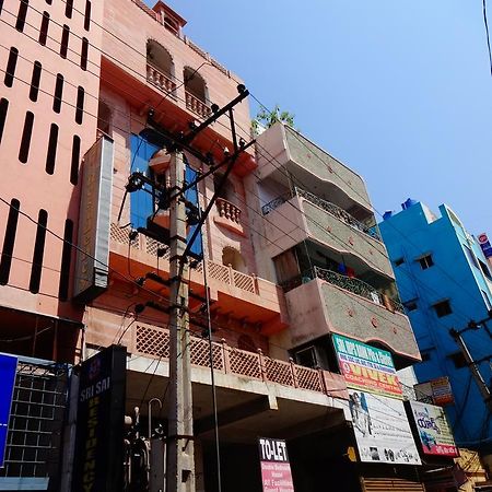 Sri Sai Residency Hotel Tirupati Bagian luar foto