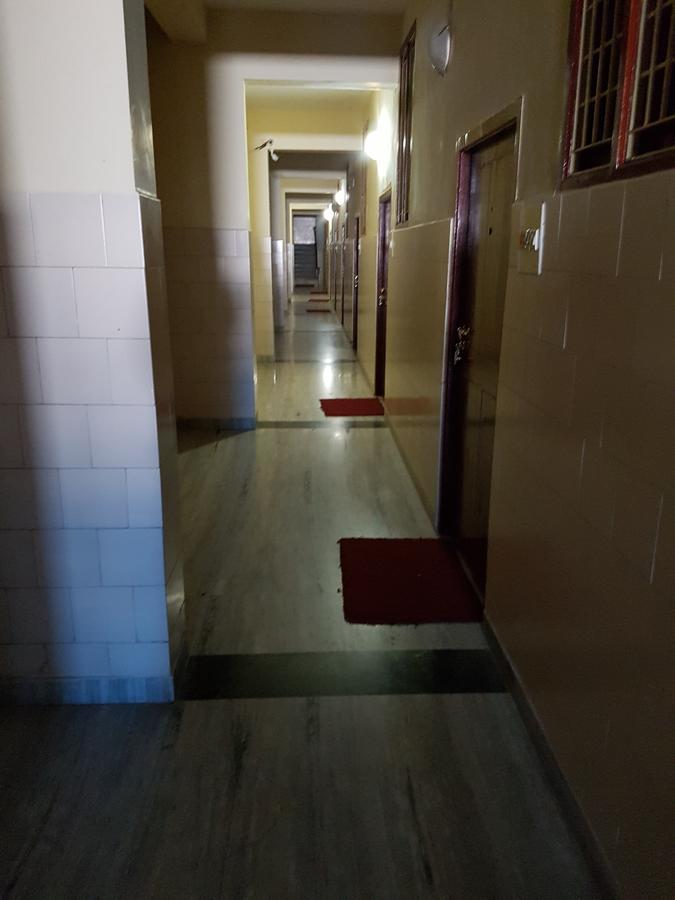 Sri Sai Residency Hotel Tirupati Bagian luar foto